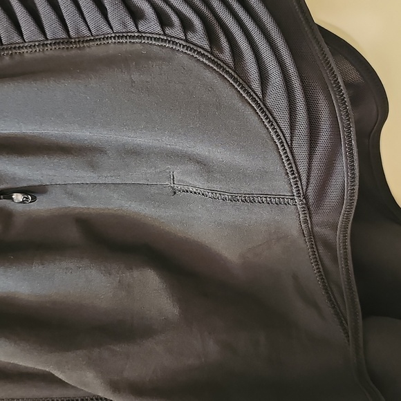 237. Lululemon Special Hotty Hot Short - Picture 7 of 7